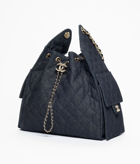 C.H.A.N.E.L 25 Medium Handbag