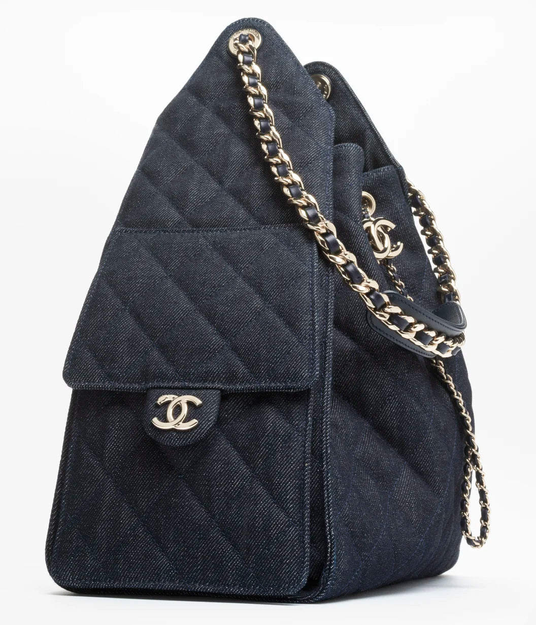C.H.A.N.E.L 25 Medium Handbag