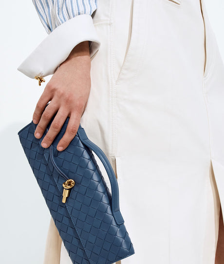 Éclat Woven Knot Clutch — Classic