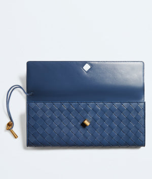 Éclat Woven Knot Clutch — Classic