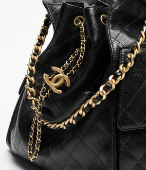 Éclat Soft Flap Hobo — Medium