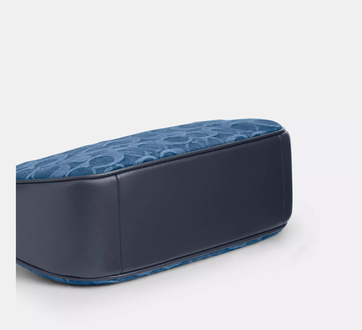 Teri Shoulder Bag In Signature Denim
