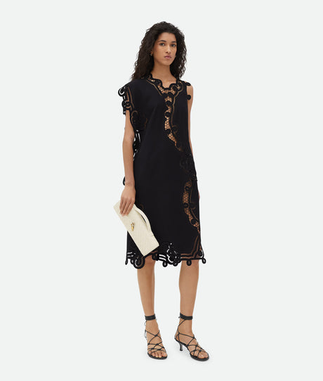 Éclat Woven Knot Clutch — Classic