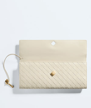 Éclat Woven Knot Clutch — Classic